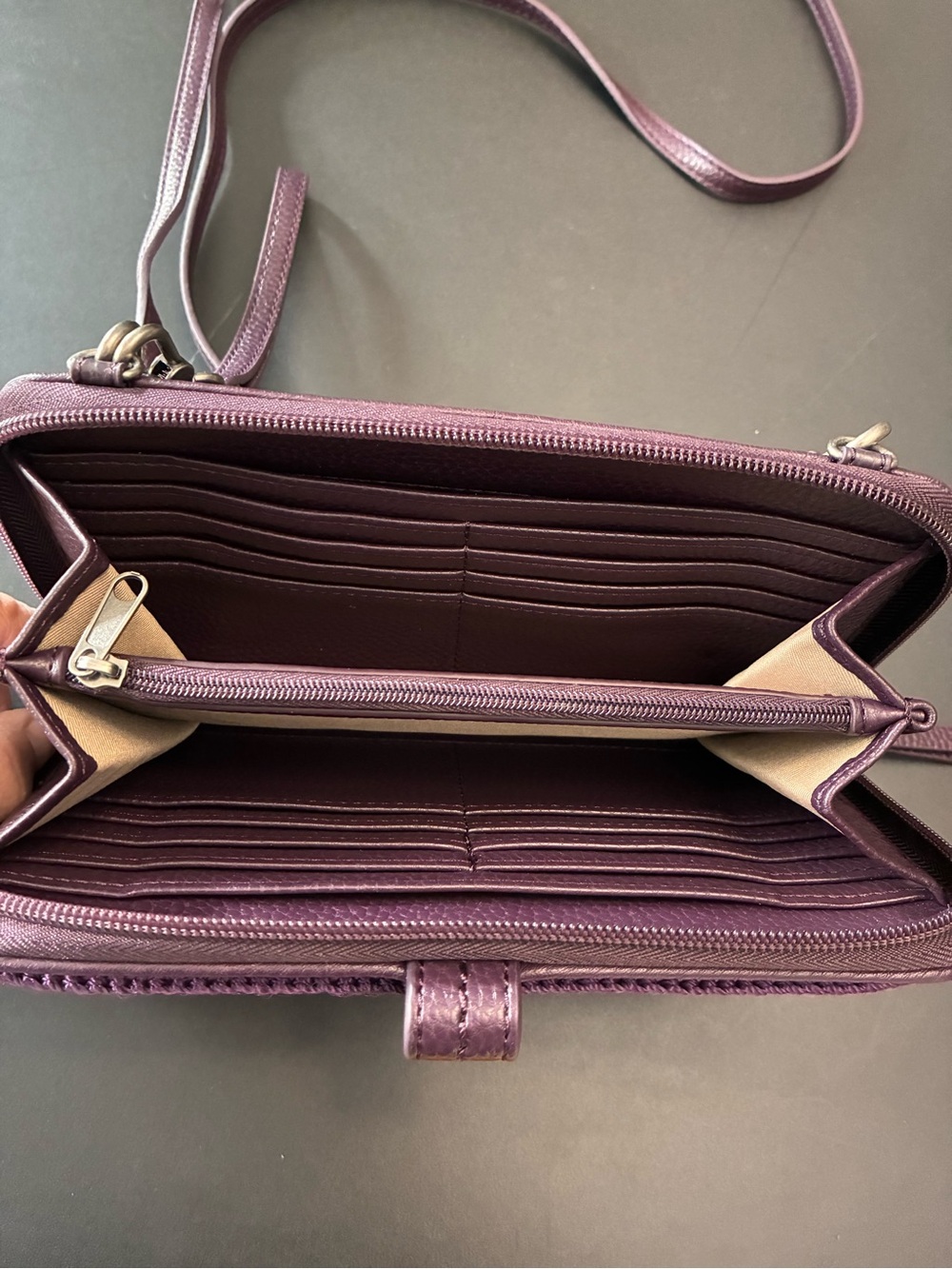 The Sak Iris Crossbody Wallet Wristlet Clutch Cellphone Purse Leather Purple - Picture 5 of 15